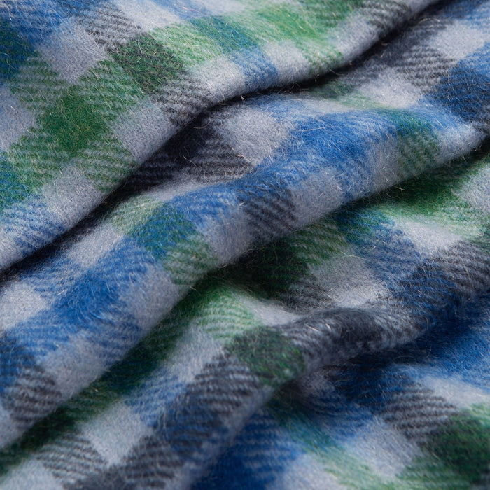 Men's Heritage Bold Check Cashmere Scarf with Tassels in Royal  closeup