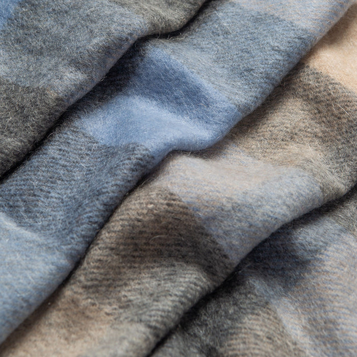 Men's Heritage Bold Check Cashmere Scarf with Tassels in Sky closeup
