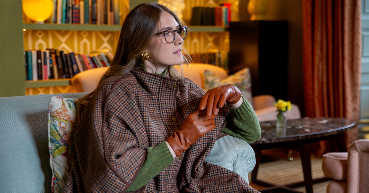 Women's winter gloves in cognac