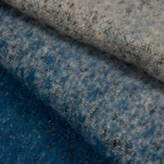 Women's Kingfisher Reversible Ombre Blanket Scarf Close Up