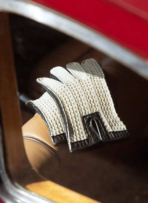 Men’s Crochet-Back Imitation Peccary Leather Driving Gloves in Black