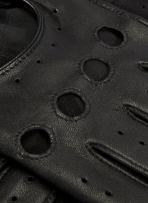 Men's Touchscreen Leather Driving Gloves in Black knuckles closeup
